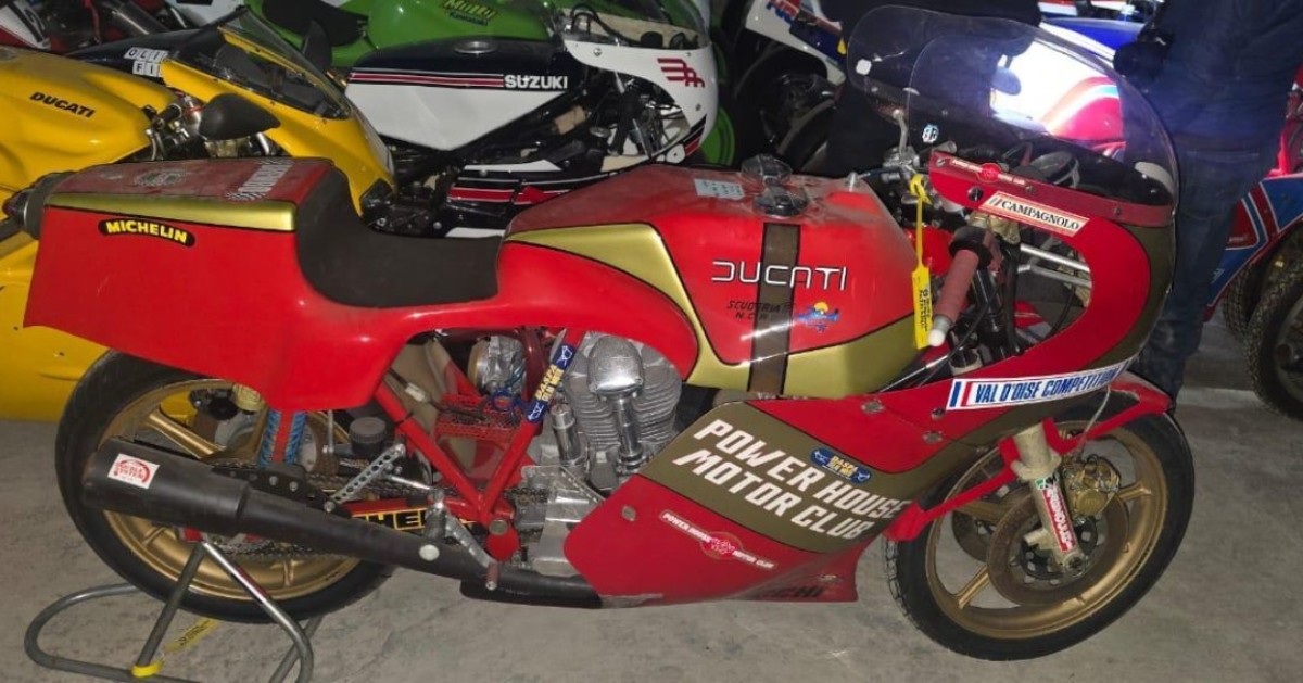 Zasegli več deset MotoGP dirkalnikov vrednih slabih 35 milijonov evrov Zasegli več deset MotoGP dirkalnikov vrednih slabih 35 milijonov evrov