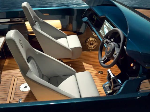 Električni čoln s Porschejevim pogonskim sklopom