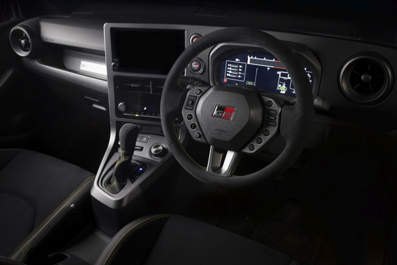 Naviti Yaris, kjer je pri razvoju sodeloval tudi šef Toyote