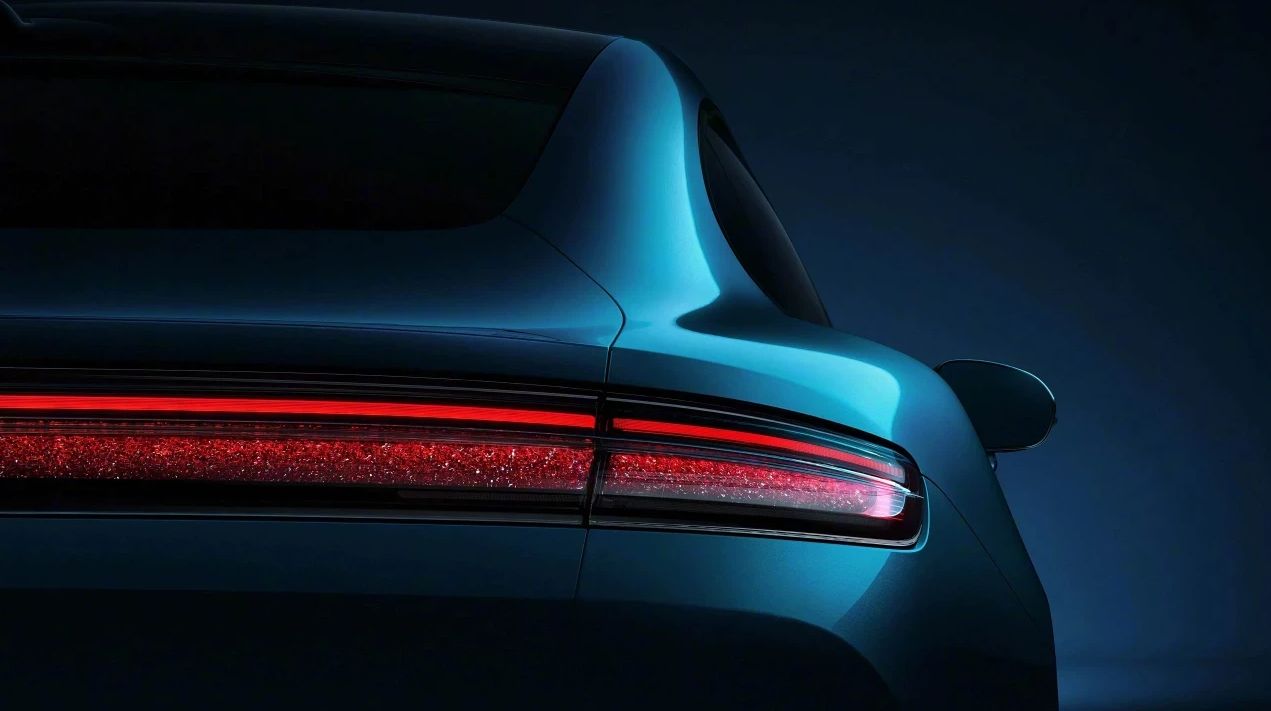 Oblikovni klon Porscheja za 24 tisoč evrov