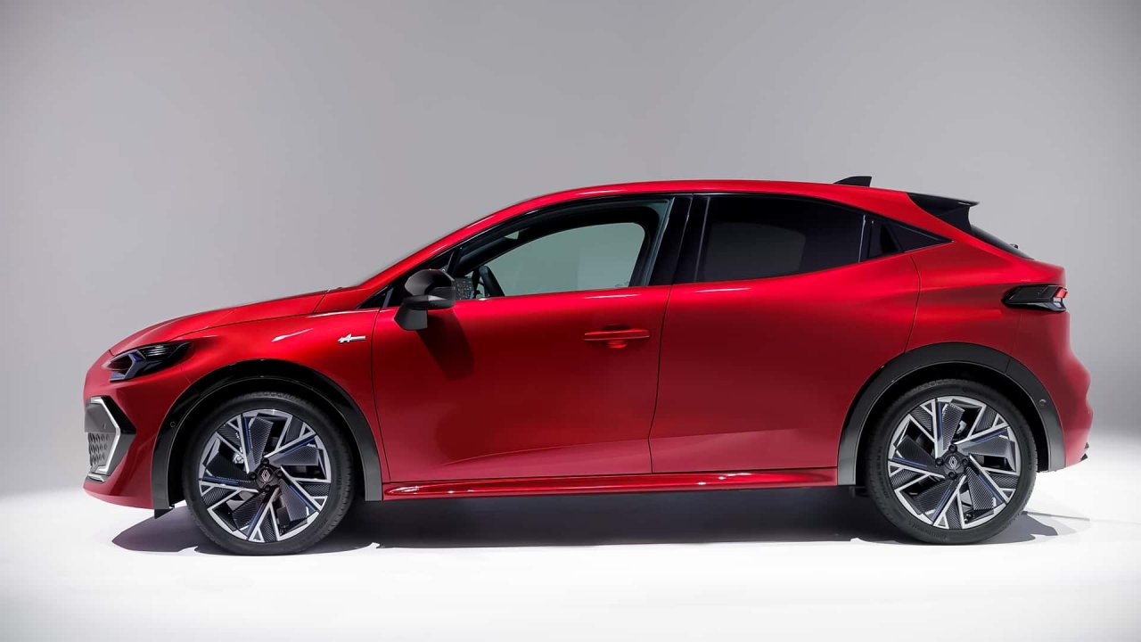 Renaultov in Geelyjev nov motor, ki potroši manj kot 3,3 litra goriva