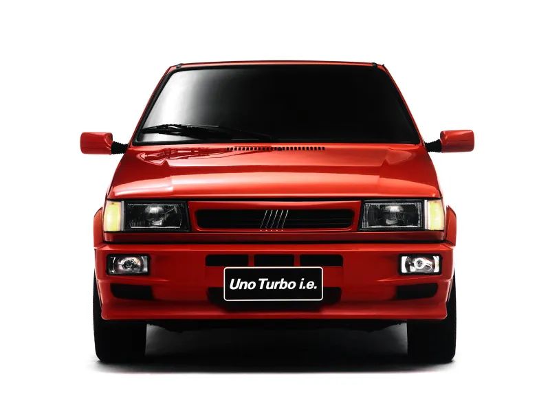 Fiat Uno Turbo i.e.: mali Italijan, ki je v 80. letih presenetil Evropo Fiat Uno Turbo i.e.: mali Italijan, ki je v 80. letih presenetil Evropo