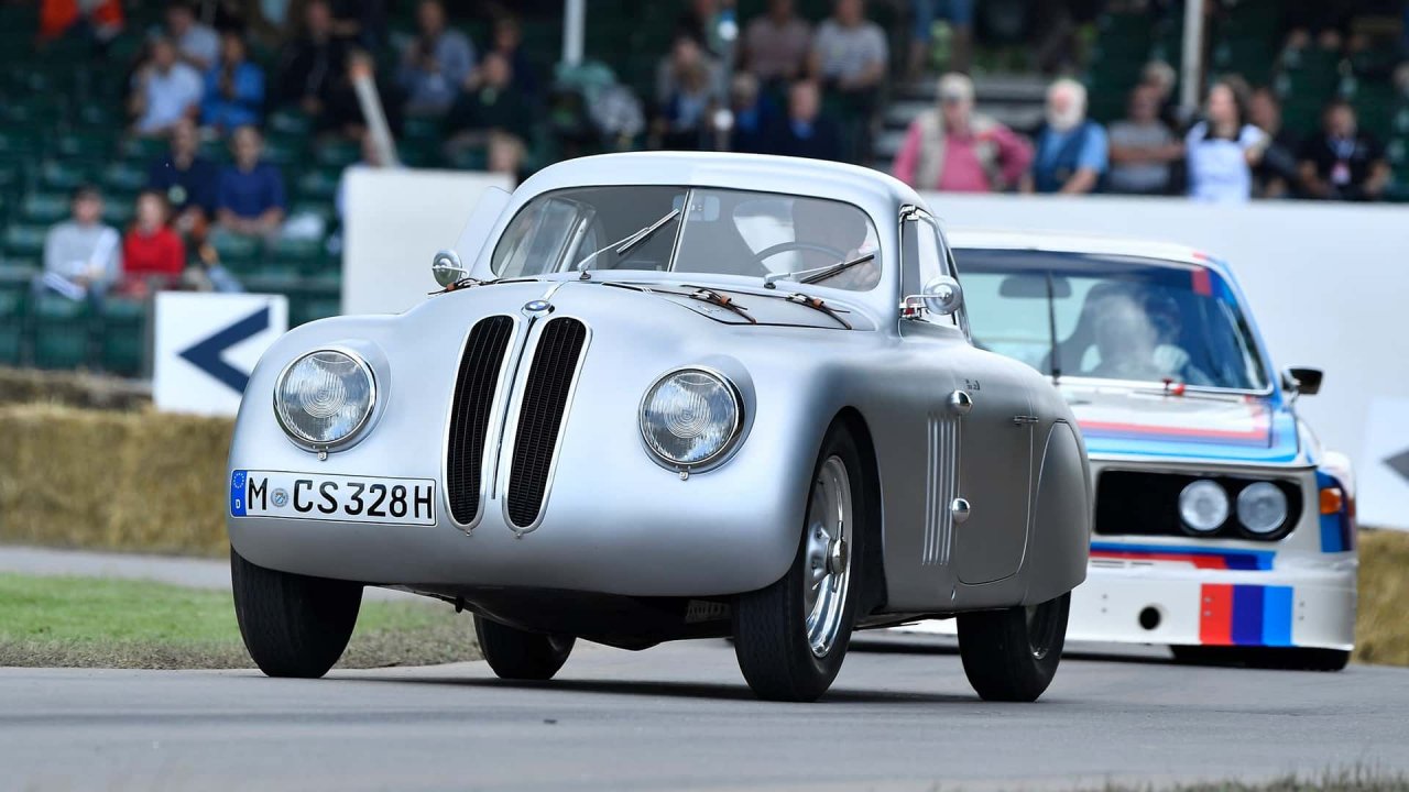 Legenda motošporta praznuje 90 let Legenda motošporta praznuje 90 let