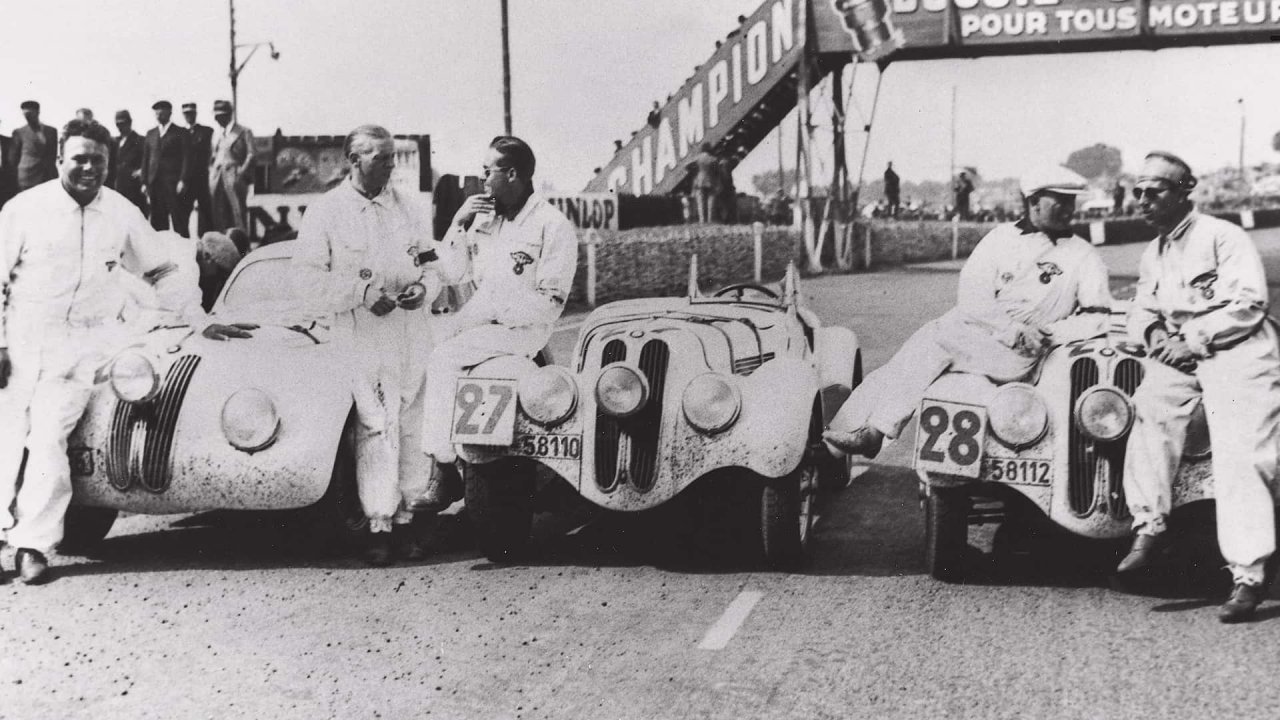 Legenda motošporta praznuje 90 let Legenda motošporta praznuje 90 let