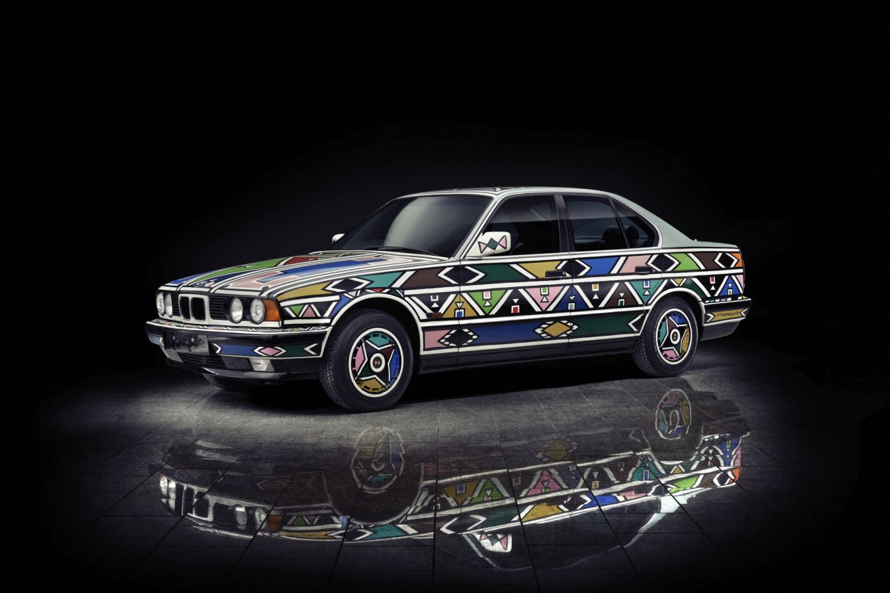 11 umetniških BMW-jev je razstavljenih na Danskem