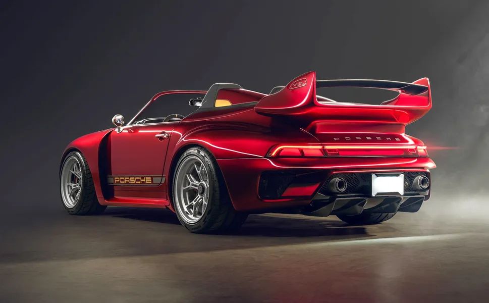 Če bi Iron Man vozil Porsche 911, bi bil videti takole