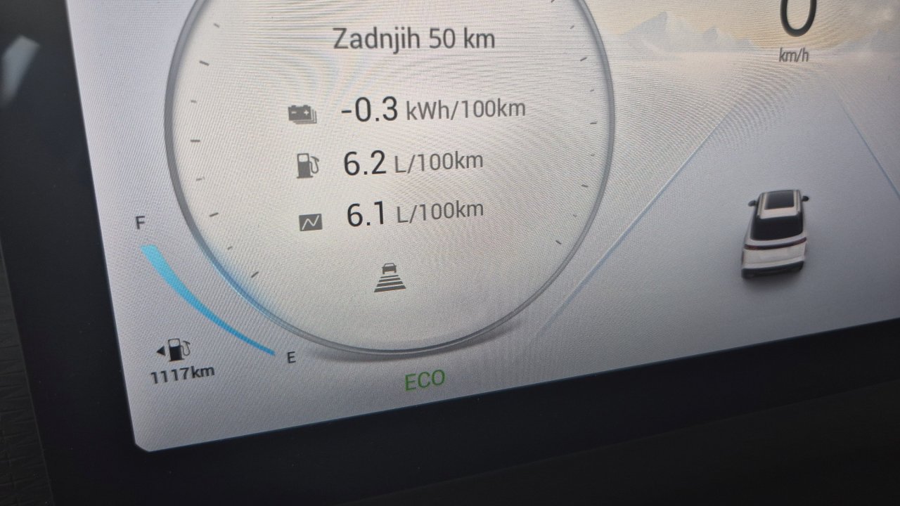 Posebnež, ki vzbuja veliko zanimanja med kupci Posebnež, ki vzbuja veliko zanimanja med kupci