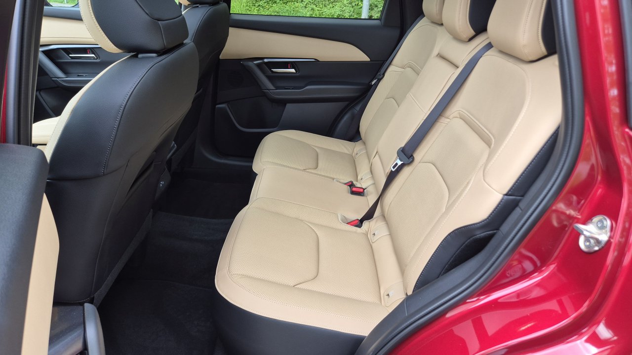 Za dobre tri tisočake cenejši od predhodnika