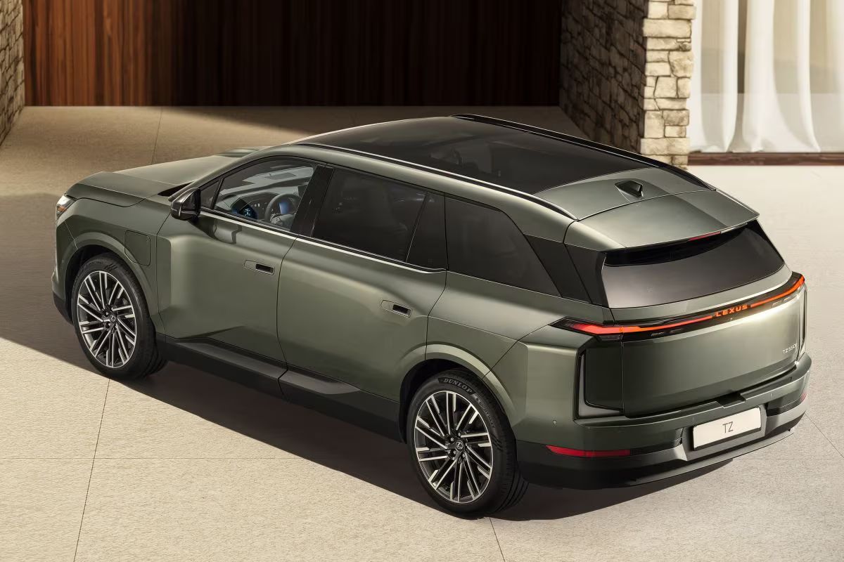 Električni Lexusov orjaški SUV za šest potnikov Električni Lexusov orjaški SUV za šest potnikov