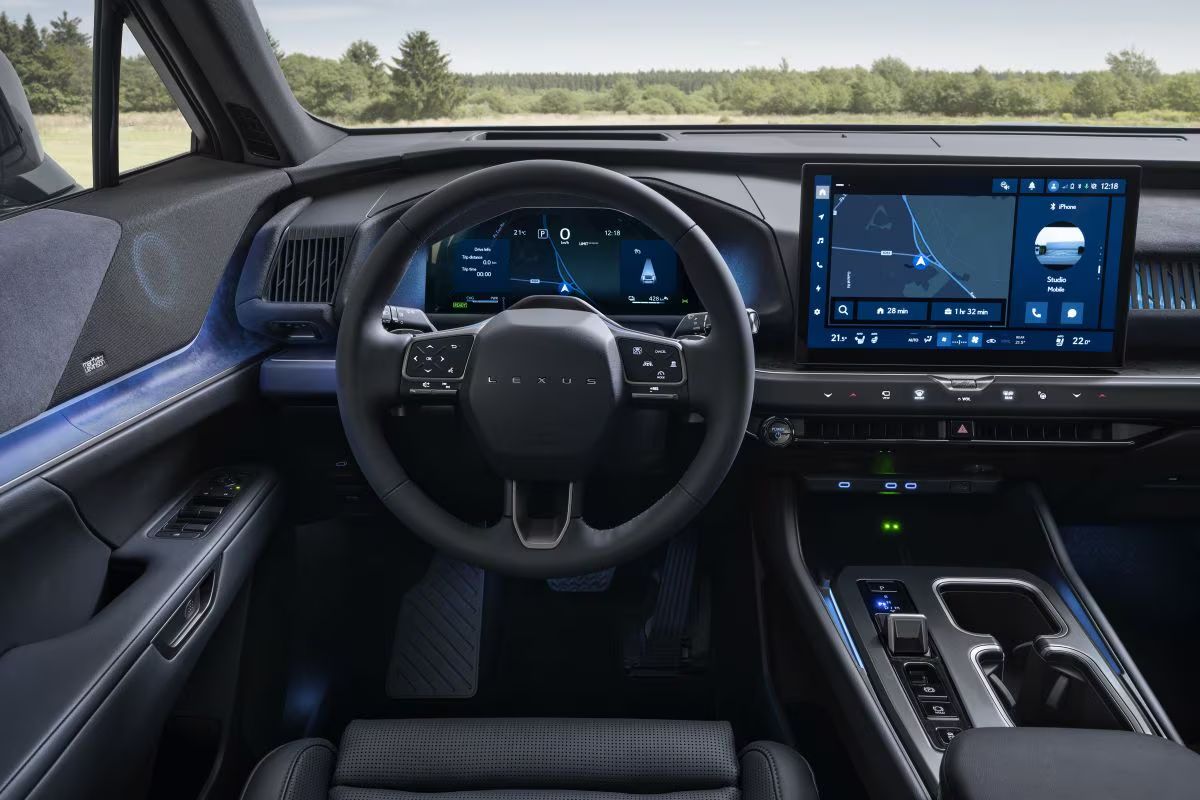 Električni Lexusov orjaški SUV za šest potnikov Električni Lexusov orjaški SUV za šest potnikov
