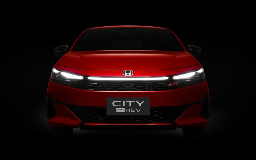 Prenovljena Honda City stavi na hibridni pogon Prenovljena Honda City stavi na hibridni pogon