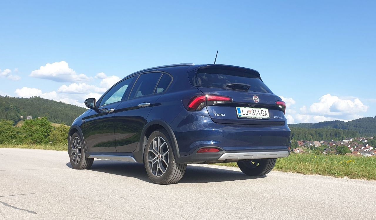 Fiat Tipo po več kot desetletju odhaja v zgodovino Fiat Tipo po več kot desetletju odhaja v zgodovino