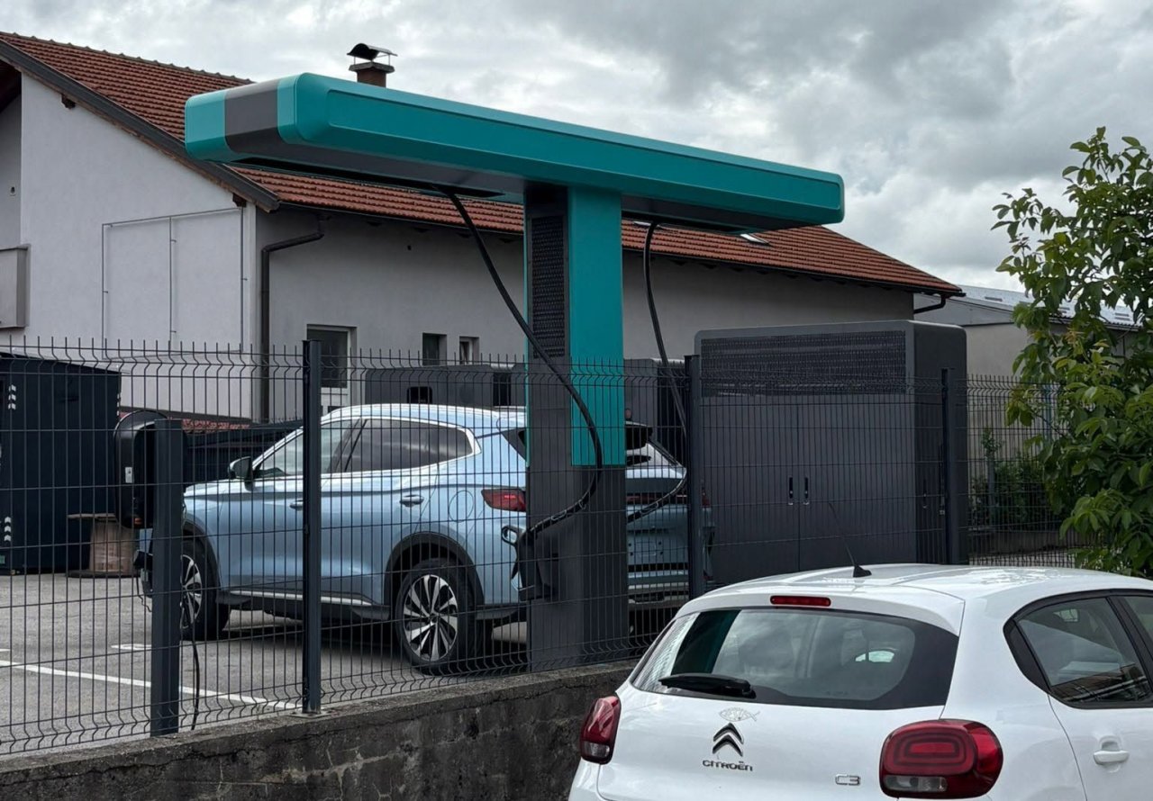 Hrvati že imajo prvo BYD-jevo megavatno električno polnilnico Hrvati že imajo prvo BYD-jevo megavatno električno polnilnico