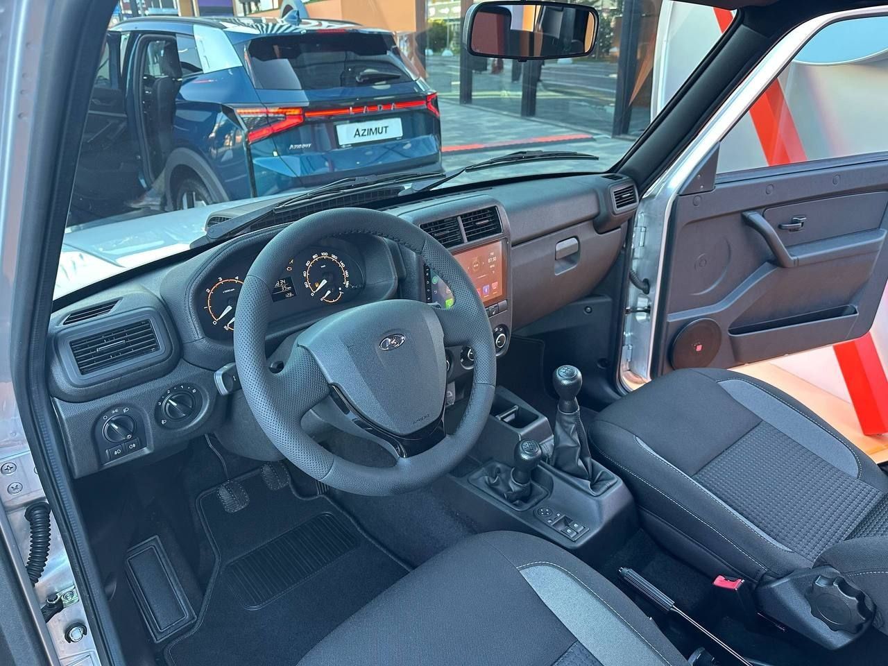 Lada Niva po skoraj 50 letih prvič z varnostno blazino