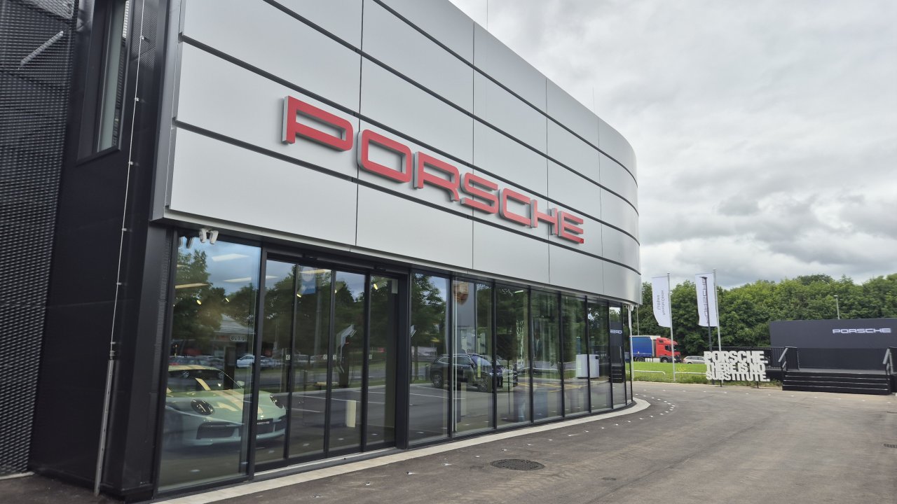Porschejev center prihodnosti za 16 milijonov evrov Porschejev center prihodnosti za 16 milijonov evrov