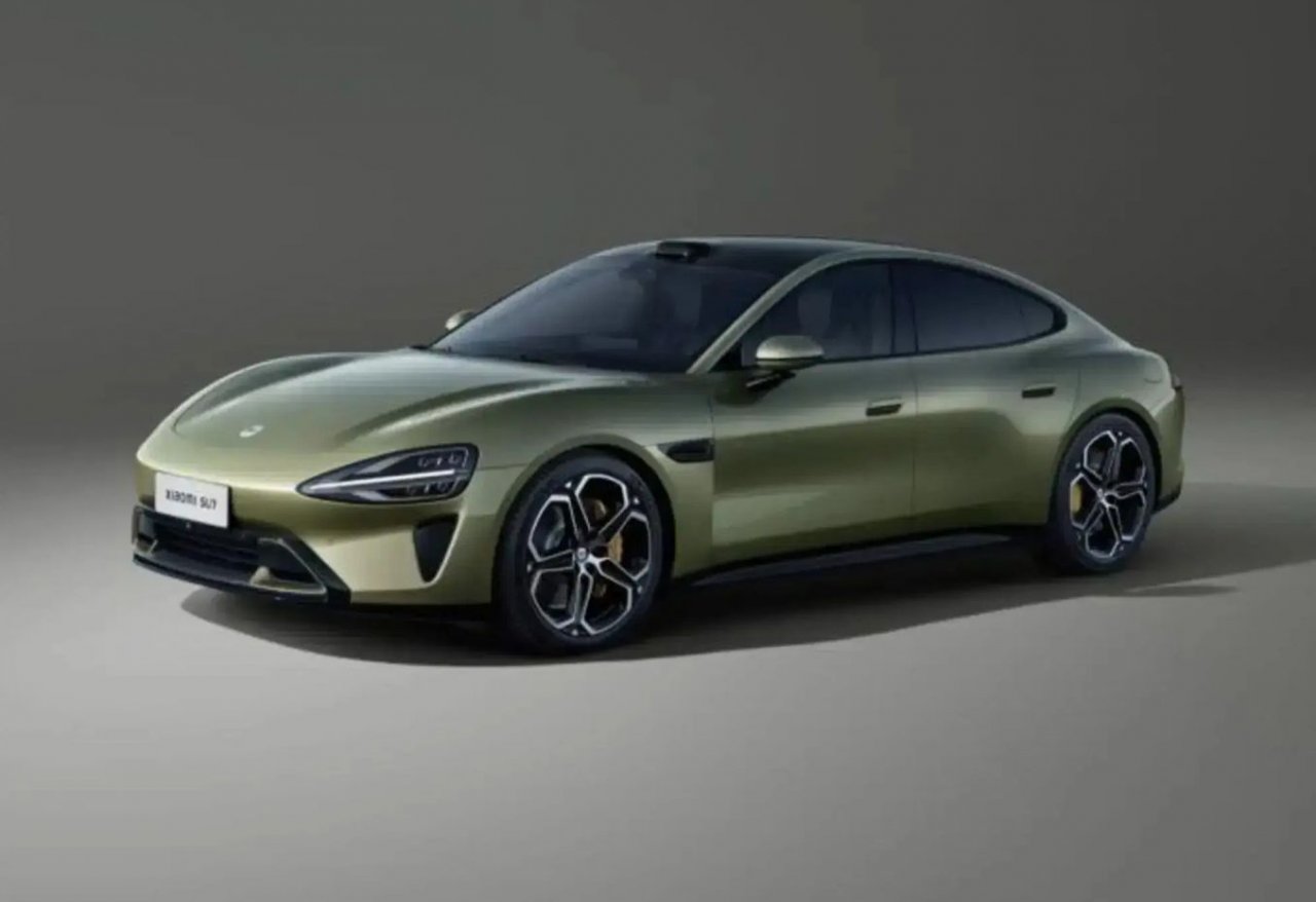 Šef Forda vozi Xiaomija SU7 Šef Forda vozi Xiaomija SU7