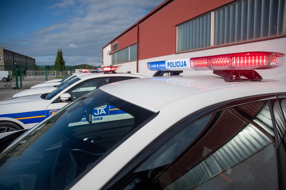 To so novi policijski BMW-ji za spremstvo in varovanje To so novi policijski BMW-ji za spremstvo in varovanje