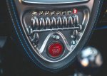 Edini Pagani Huayra Roadster z ročnim menjalnikom išče novega lastnika - fotografija 6