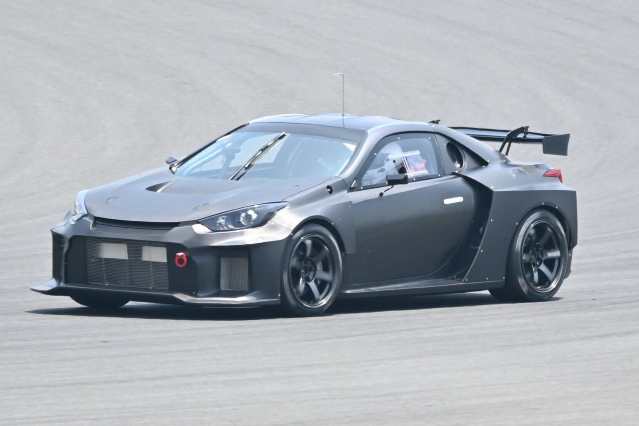 Je to nova Toyota Celica ali MR2? Je to nova Toyota Celica ali MR2?