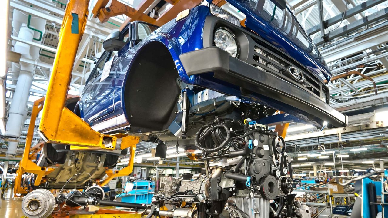 Lada Niva po 49 letih do korenite prenove, prvič z varnostno blazino