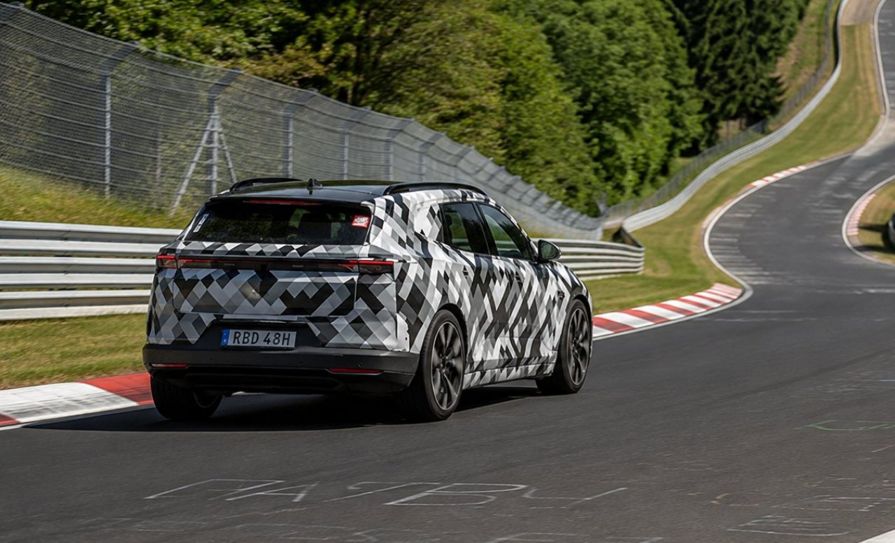 Polestar pripravlja bolj praktično različico modela 4 Polestar pripravlja bolj praktično različico modela 4