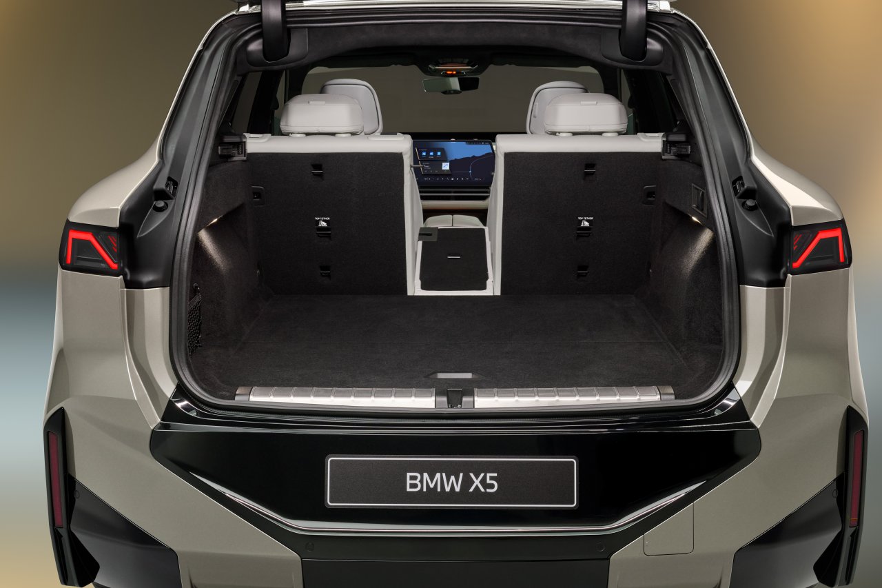 Pri BMW-ju pojasnjujejo, zakaj opuščajo uveljavljeno rešitev Pri BMW-ju pojasnjujejo, zakaj opuščajo uveljavljeno rešitev