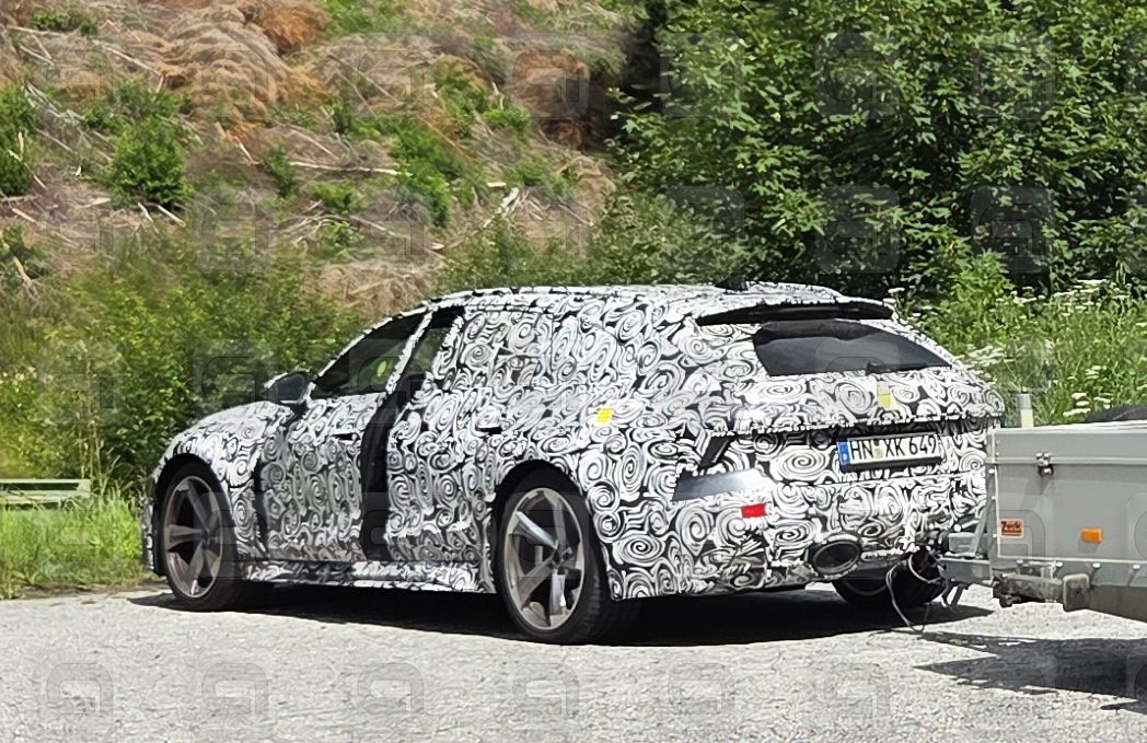 Ujeli smo novi Audi A6 RS v obeh različicah Ujeli smo novi Audi A6 RS v obeh različicah