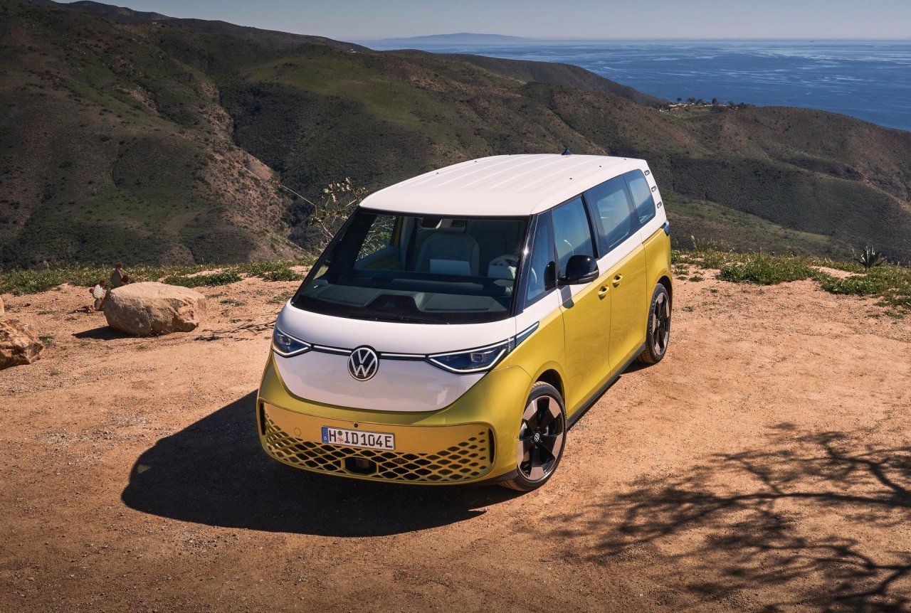 Volkswagen je razmišljal tudi o drugih pogonih za ID. Buzz Volkswagen je razmišljal tudi o drugih pogonih za ID. Buzz