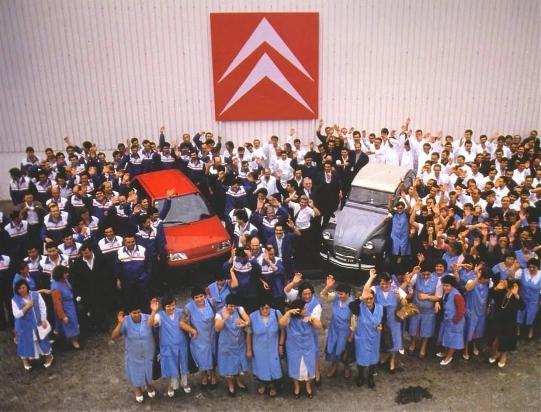 Zadnji primerek Spačka ni šel v roke Citroena, pač pa… Zadnji primerek Spačka ni šel v roke Citroena, pač pa…