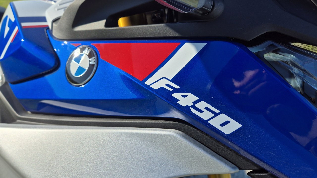 Dostopen bavarski enduro za širok krog kupcev Dostopen bavarski enduro za širok krog kupcev