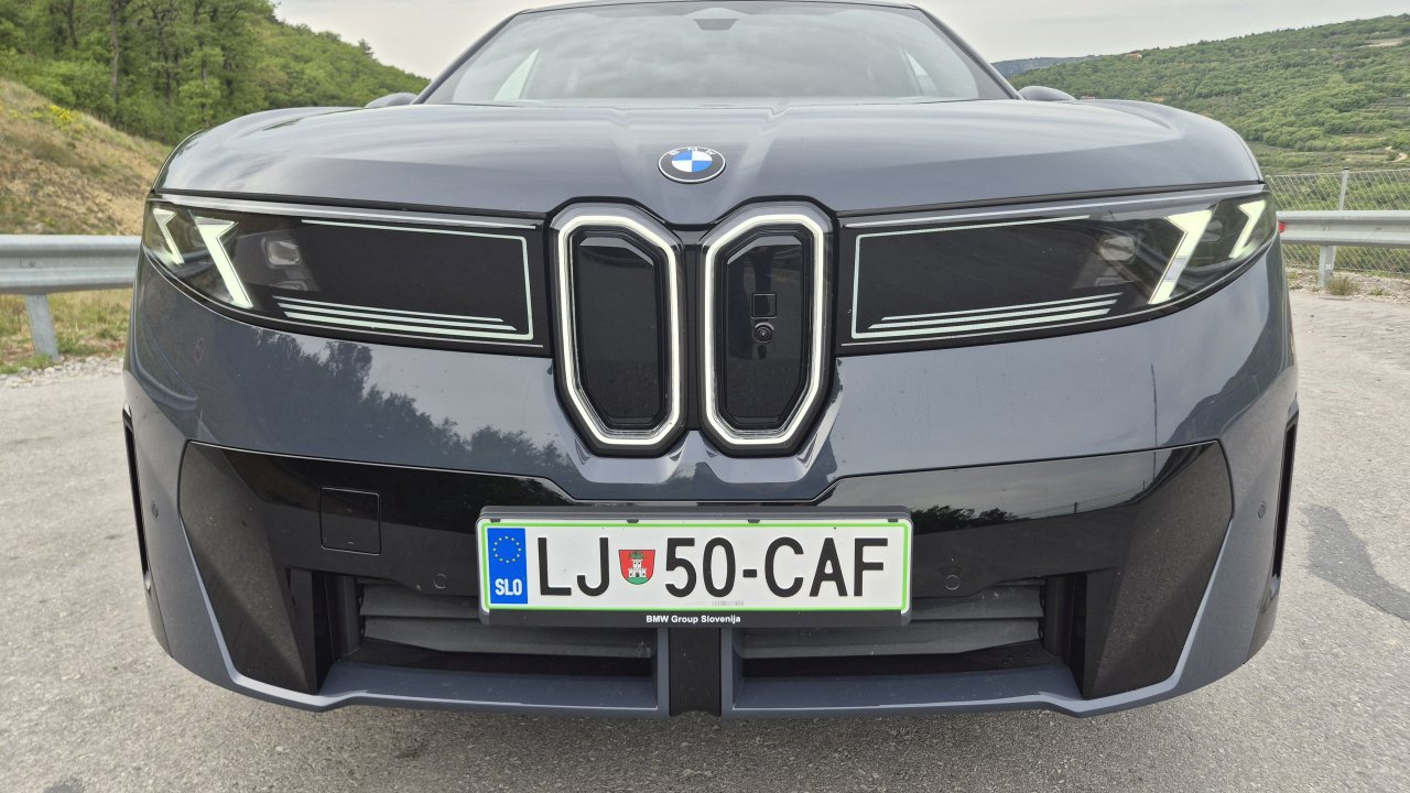Prvi BMW nove dobe, ki ne razočara