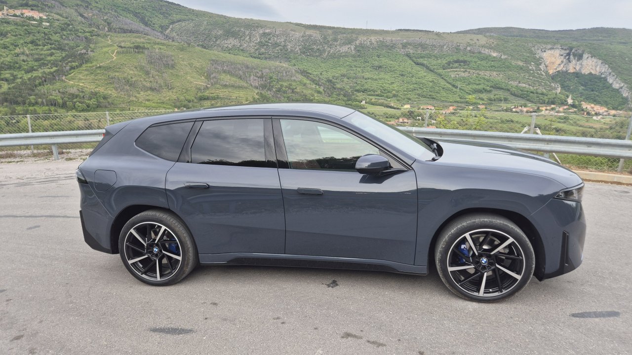 Prvi BMW nove dobe, ki ne razočara