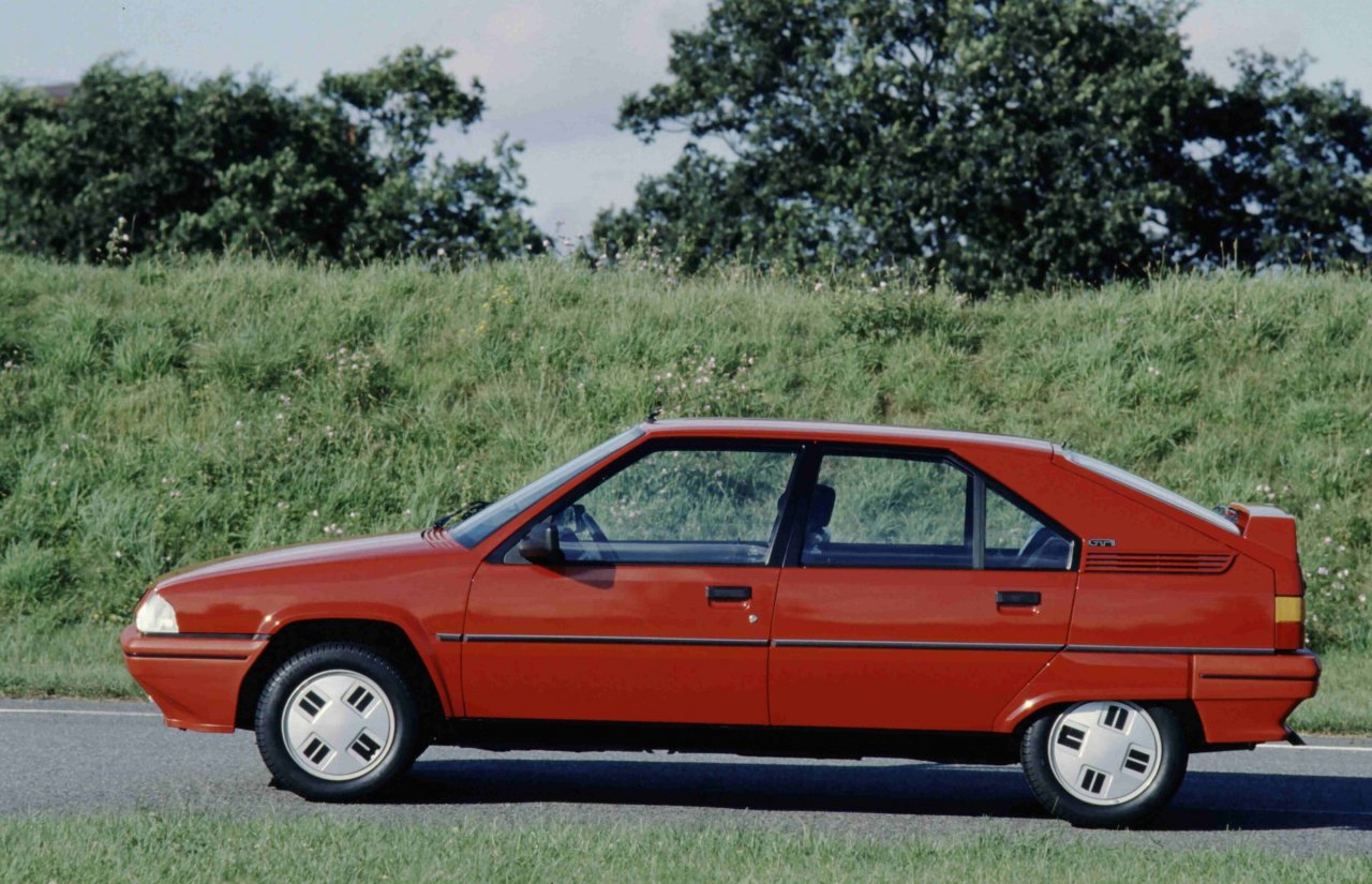 Štirideset let športnika iz časov, ko si je Citroen še upal biti drugačen Štirideset let športnika iz časov, ko si je Citroen še upal biti drugačen