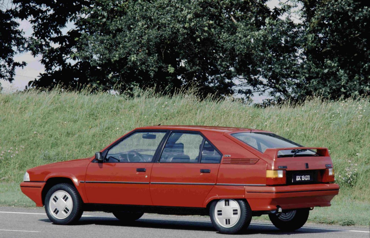 Štirideset let športnika iz časov, ko si je Citroen še upal biti drugačen Štirideset let športnika iz časov, ko si je Citroen še upal biti drugačen