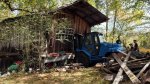 50 let je bil pokopan pod štalo, spodaj jih je čakal redek Camaro - fotografija 3