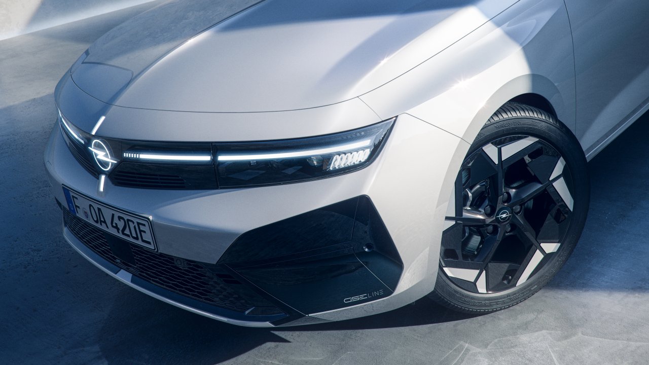 Prihaja Astra GSE Line, v delavnicah je tudi zmogljiva različica z 206 kW Prihaja Astra GSE Line, v delavnicah je tudi zmogljiva različica z 206 kW