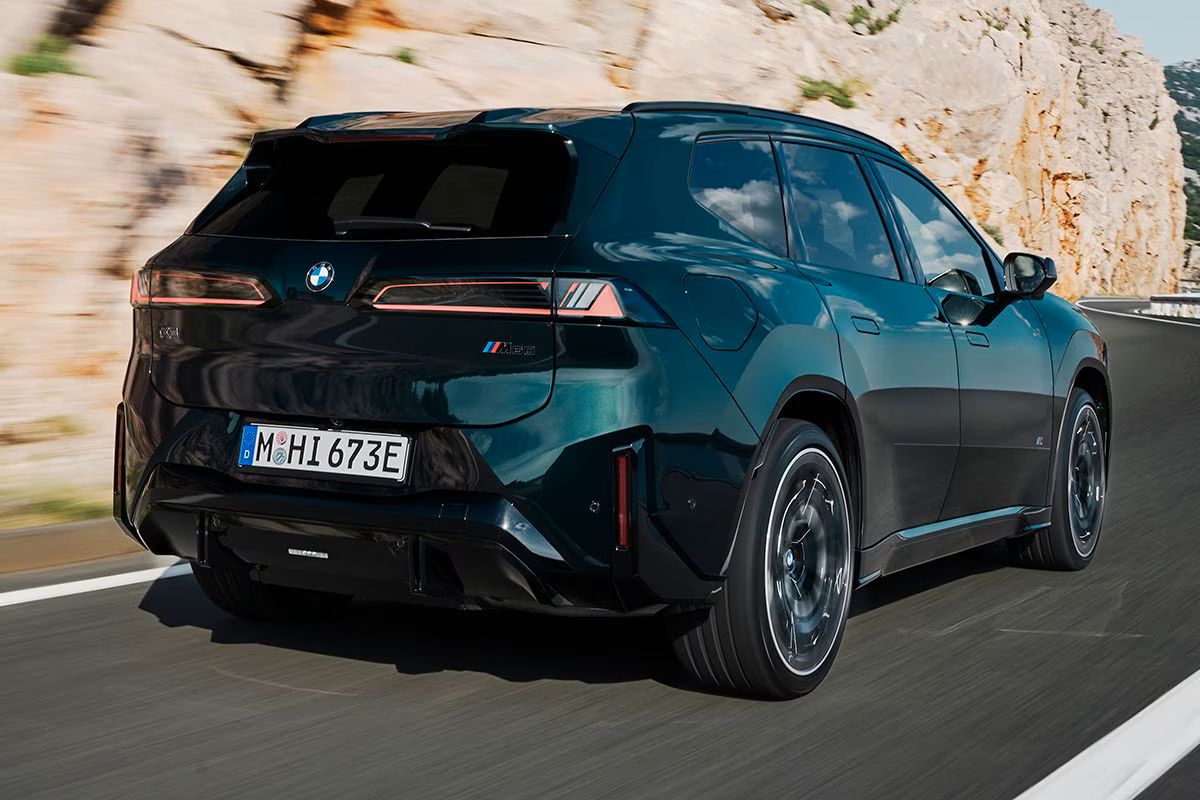 BMW iX3 dobil svojo najbolj zmogljivo različico M60 xDrive BMW iX3 dobil svojo najbolj zmogljivo različico M60 xDrive