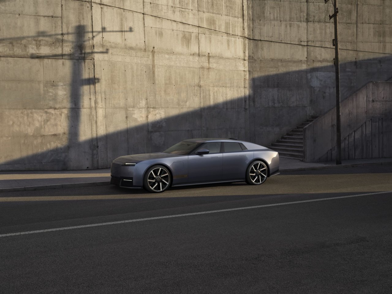Električni Jaguar so fotografirali tudi v Ljubljani