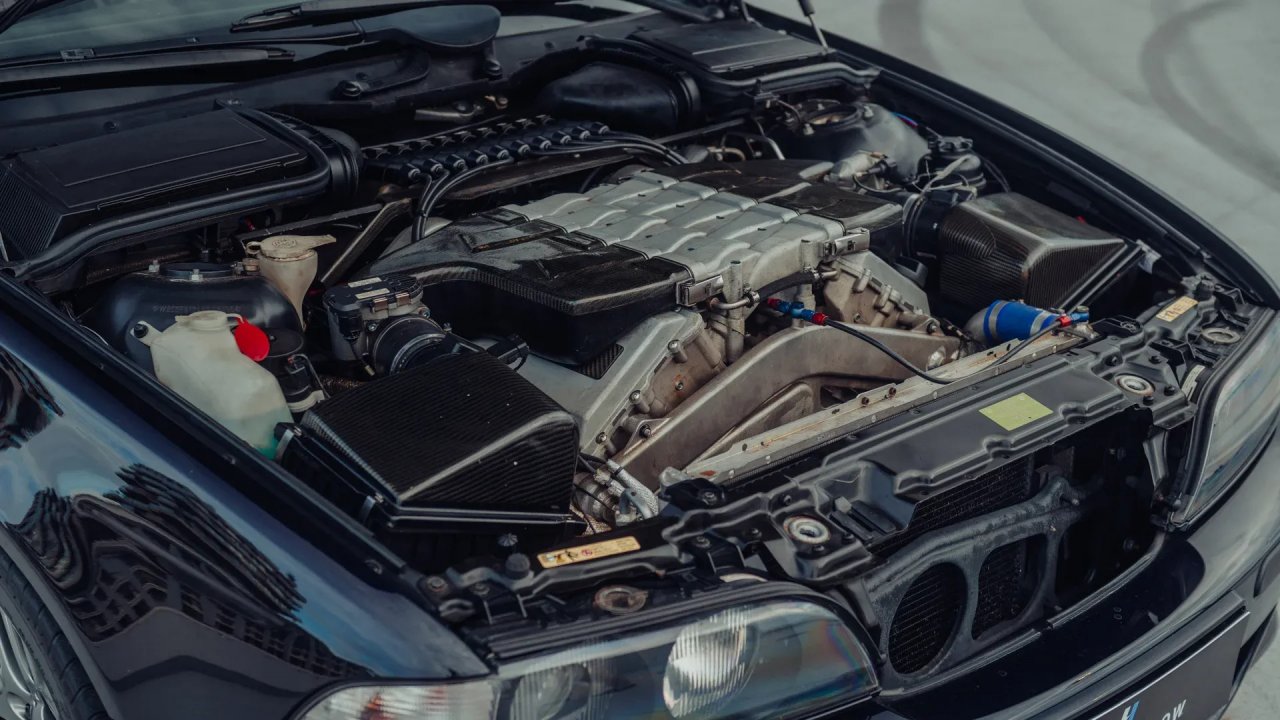 Na dražbo gre BMW M5 z VW-jevim srcem