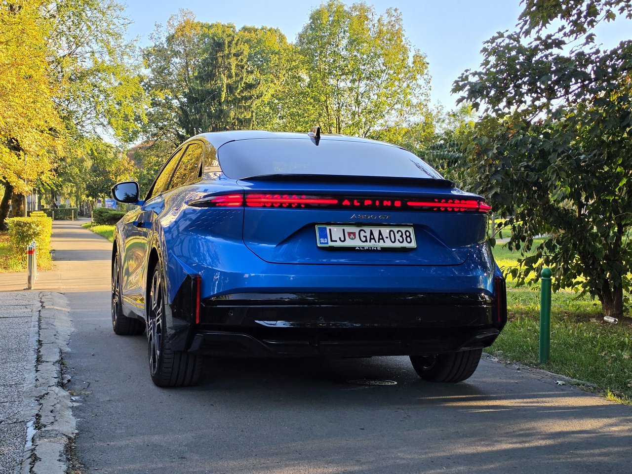 Trije elektromotorji za veliko vozniške zabave